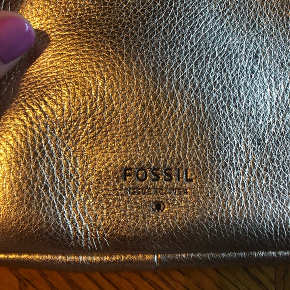 Fossil Leather Crossbody purse - Picture 2 of 4